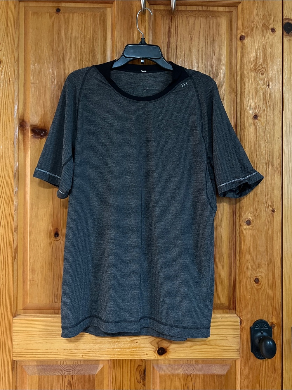 lululemon athletica Men's Short Sleeve Performance Tee in Heather Charcoal